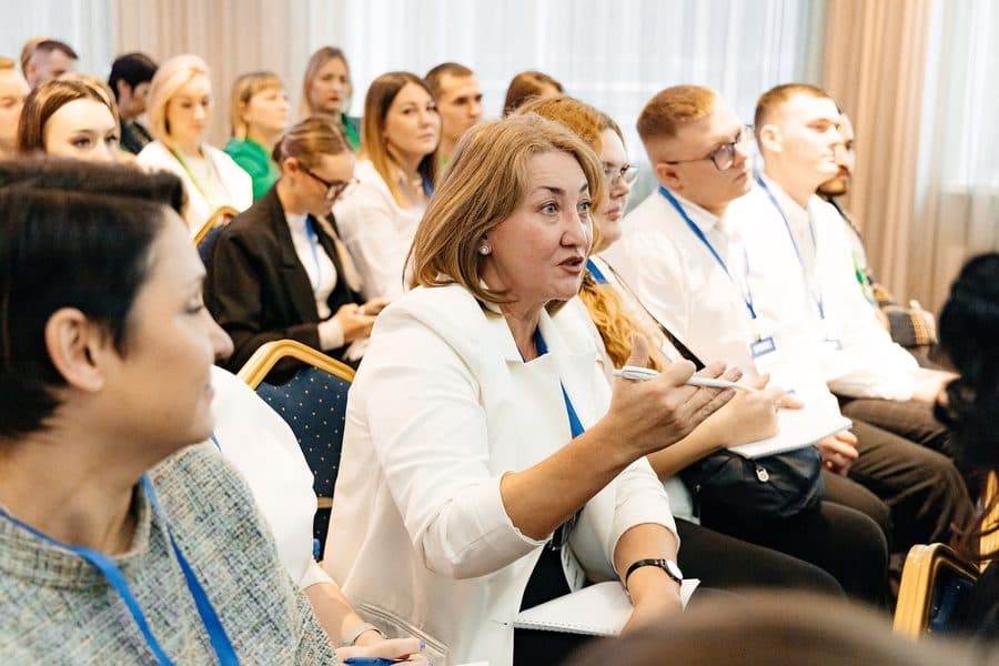 Зрители аплодируют