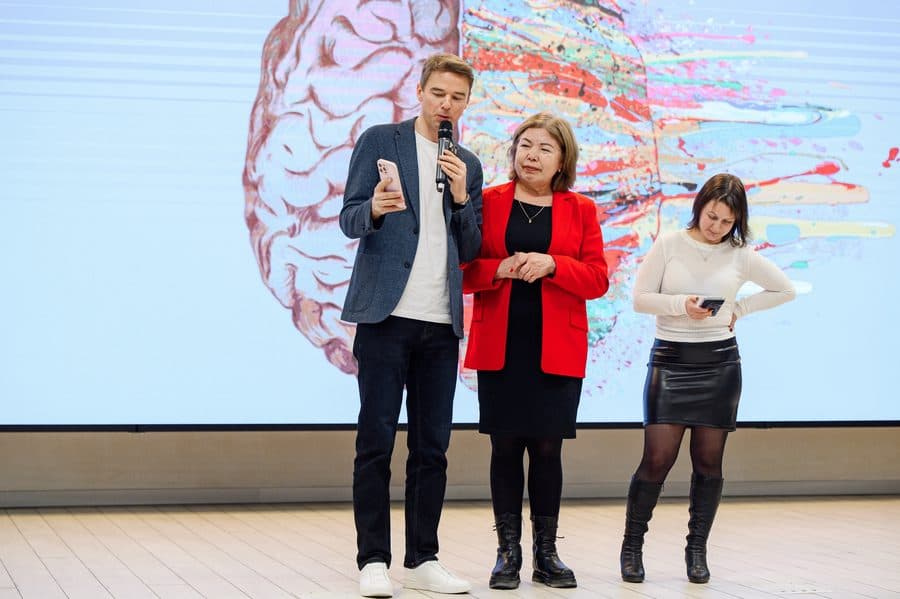 Разбор с участниками на сцене